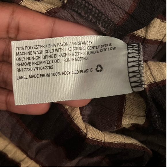 70s inspired Striped Sleeveless Bodycon Button-Down Dress - Picture 2 of 5